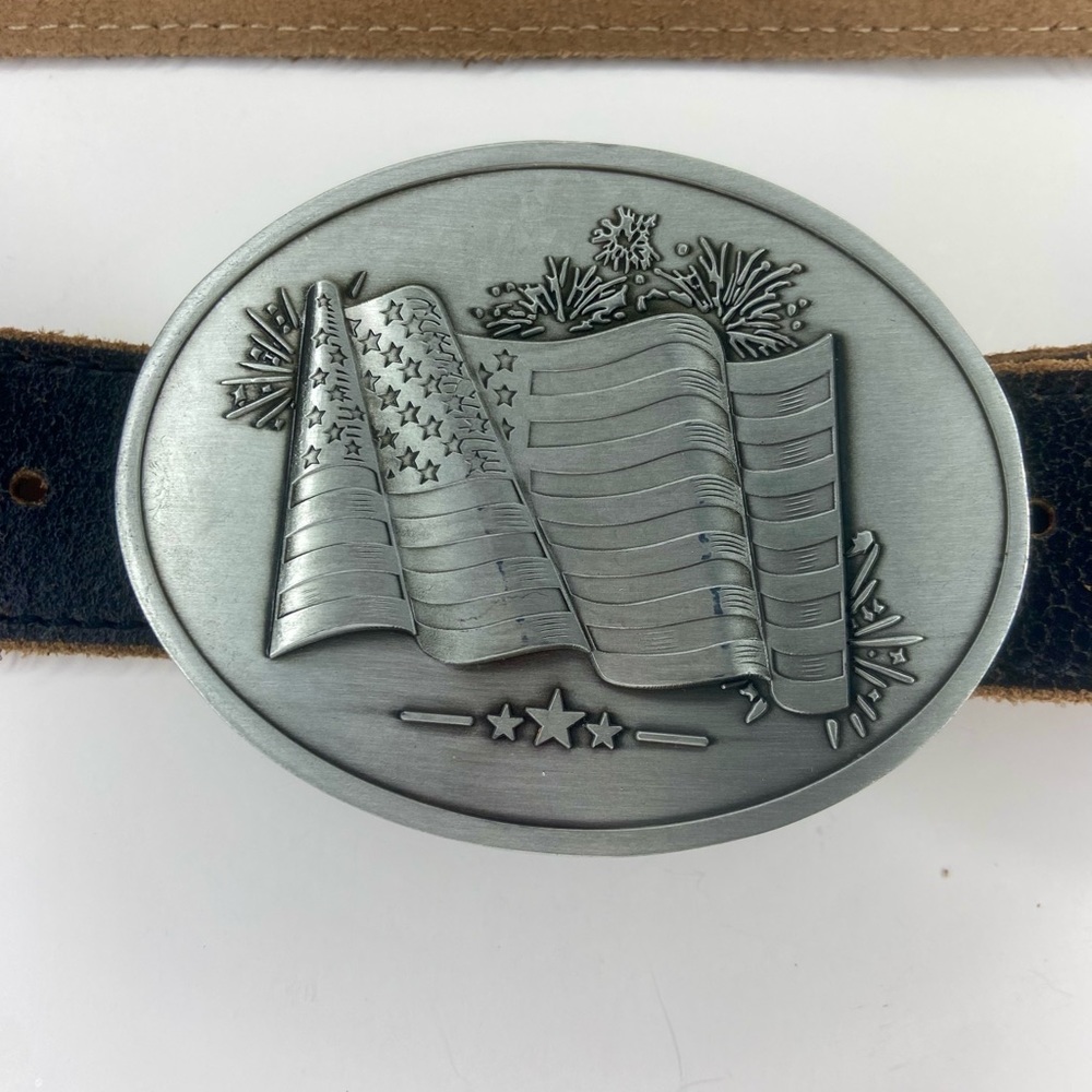 Western leather belt, solid metal buckle- American flag etching.size 38 … - Picture 2 of 11